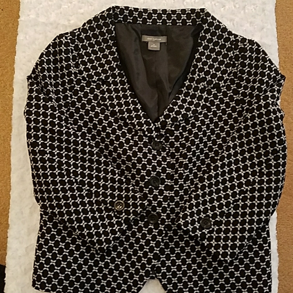 Ann Taylor- Lovely Jacket- Cute Details